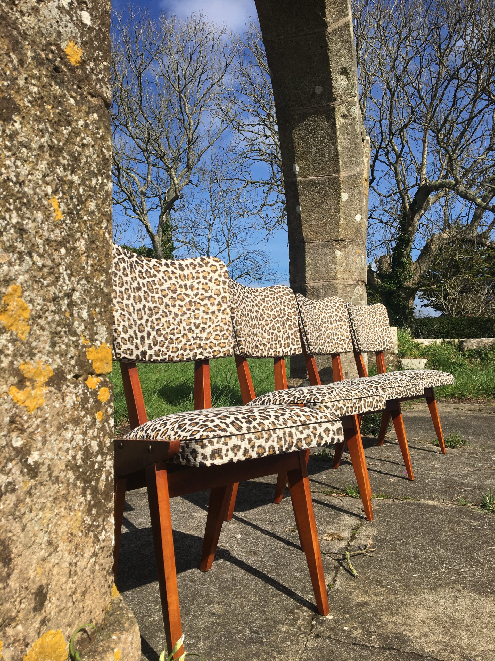 Réfection de chaise, fauteuil, canapé, coussin